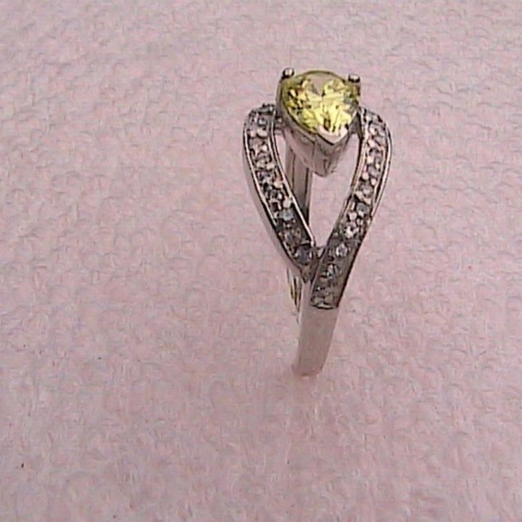 14k White Gold Filled Peridot Ring (#71) - Picture 5 of 8
